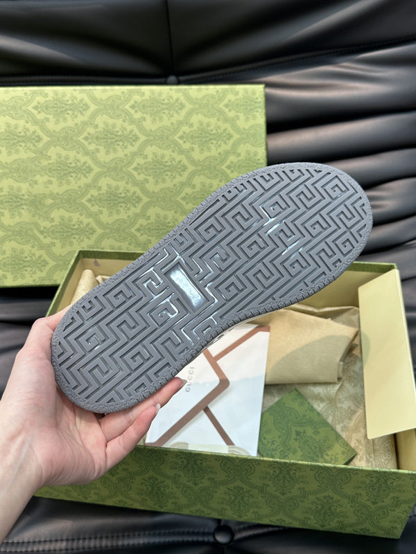 SNEAKERS GG IN PELLE BIANCA GRIGIA