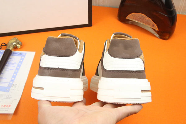 GG SCHIUMA LEGGERA MARRONE PELLE BIANCA