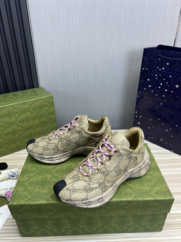 SNEAKERS GG RUN IN PELLE VERDE CHIARO