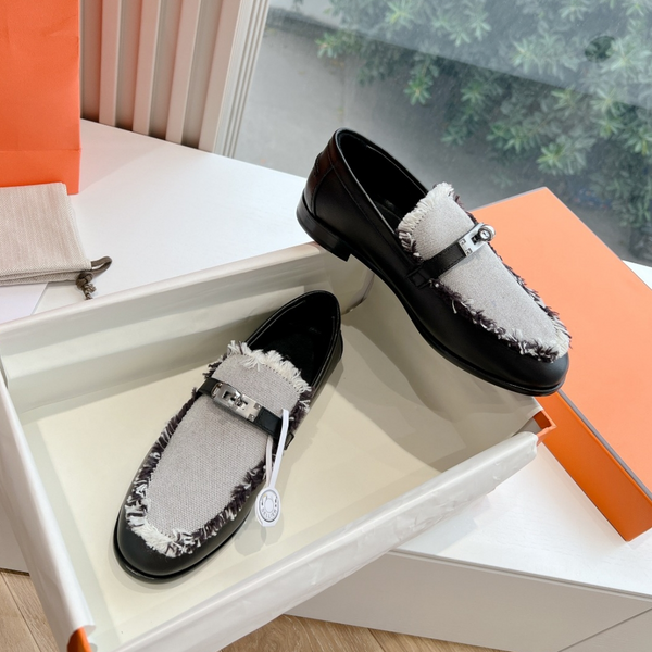 Mocassino Destin in pelle di vitello nera con frange in tela