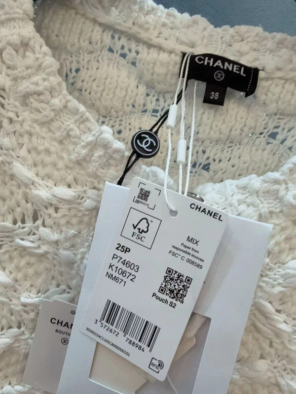 Chanel 25 White Knitted Viscose Fiber Coat