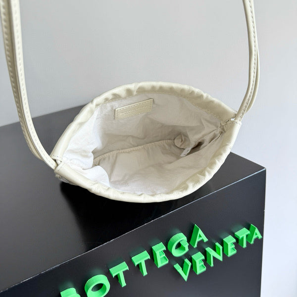 BV Small Dustbag Ivory Calfskin