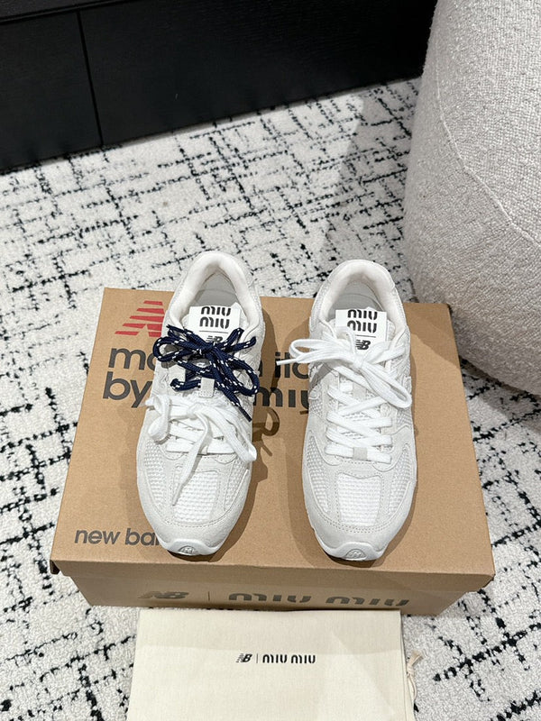 Miu x New Balance 530 Sneaker White Suede Leather and Mesh Fabric