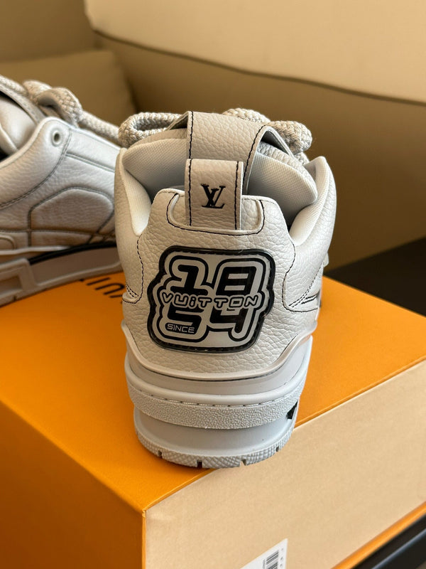 Sneaker da skate LV in pelle di vacchetta e tessuto a rete bianco sporco