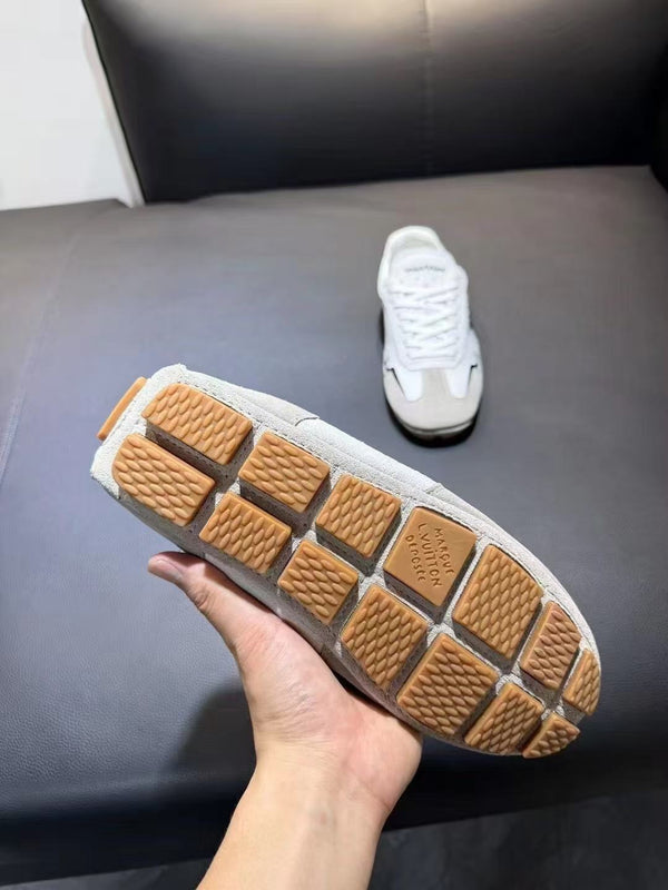 Sneaker LV Rally in pelle scamosciata di vitello grigia e tessuto a rete