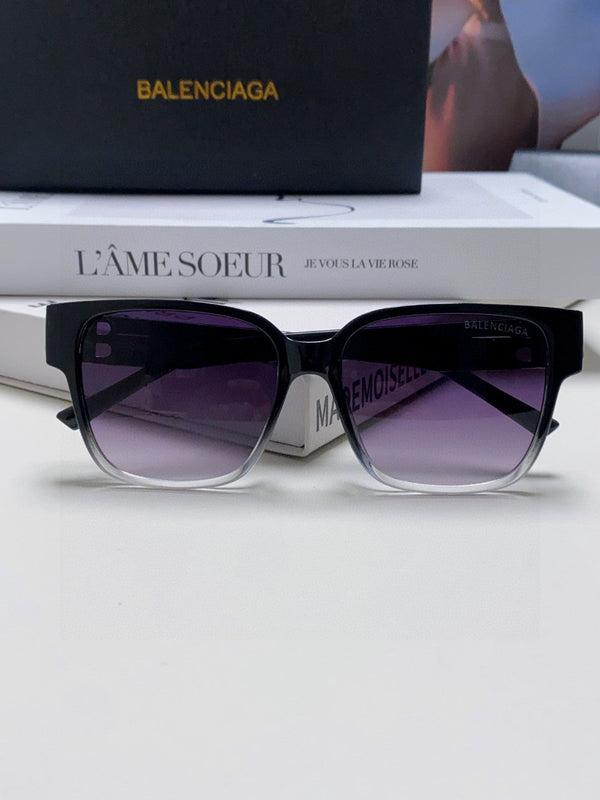 Balenciaga Sunglasses 558322