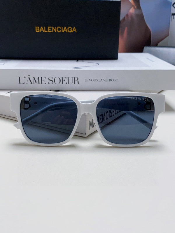Balenciaga Sunglasses 558322