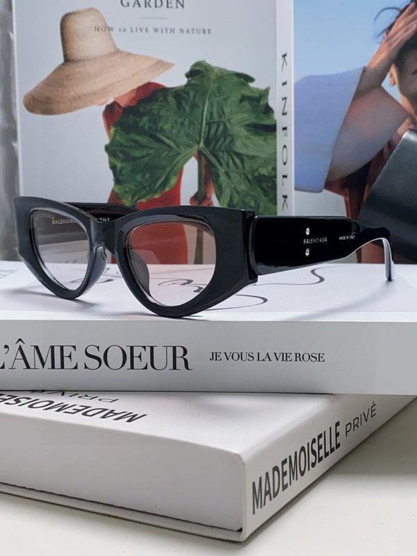 Balenciaga Sunglasses 558327