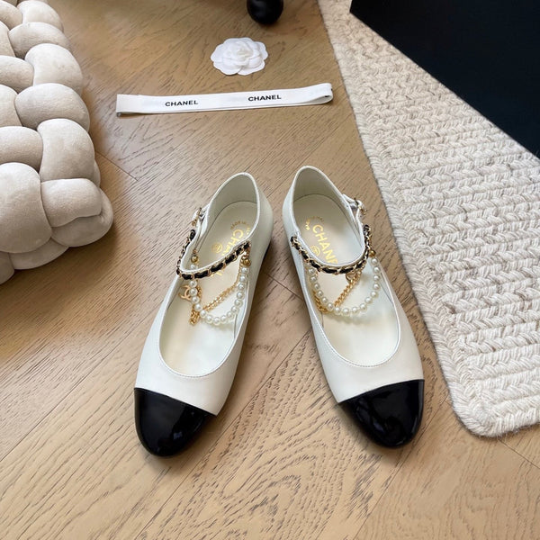 CC 25 Pearls Mary Jane Shoes White Black Lambskin & Calfskin 399019