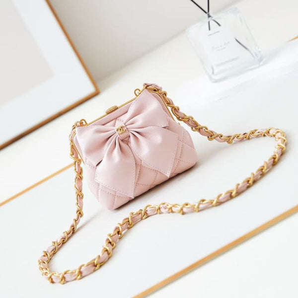 CC 24A Bowknot Kiss Lock Clutch Bag with Chain 13cm Pink Lambskin