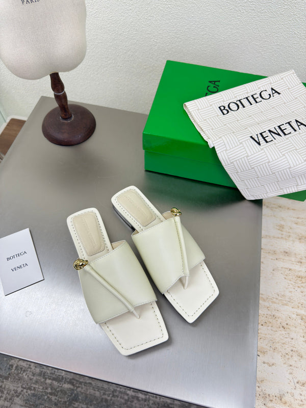 BV 25s Solstice Flat Thong Calfskin GHW