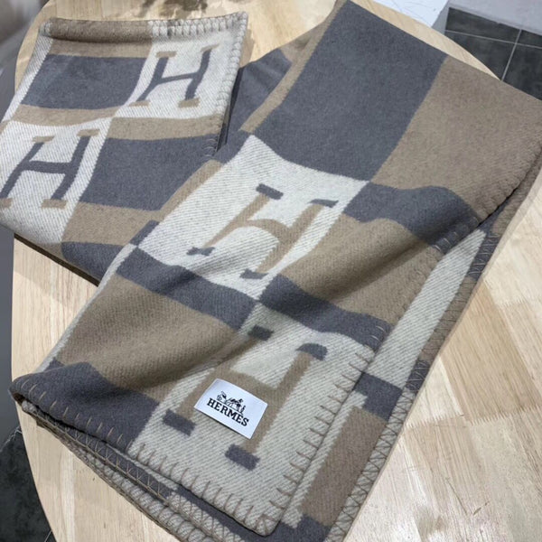 HM Avalon Throw Blanket Natural Wool Cashmere