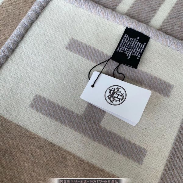 HM Avalon Throw Blanket Ecru Naturel Wool Cashmere