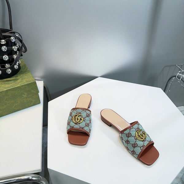 GG MATELASSÉ CANVAS SLIDES LIGHT GREEN