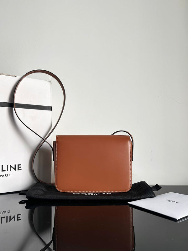 TEEN TRIOMPHE 18 ALL BROWN CALFSKIN GOLD HARDWARE