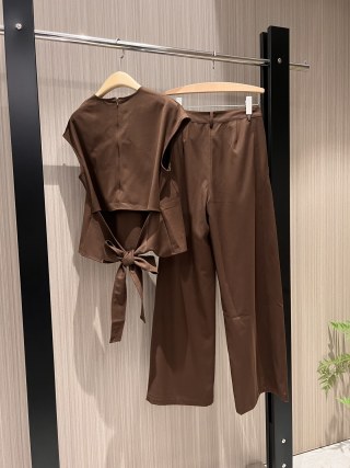 Prada Bow Tie T-shirt and Trouser Set Brown and Gray Wool Polyester