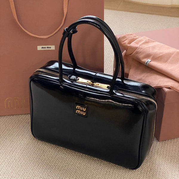 Beau Naplak 34cm Black Patent Leather