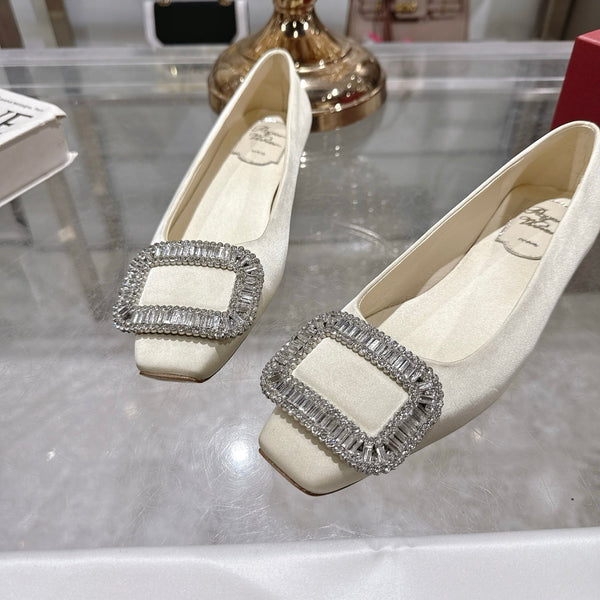 Bell Viv 25 Pumps White Imported Silk 300735