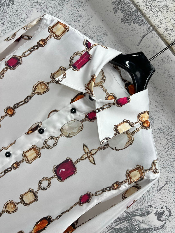 LV 25 Catena con pietre preziose e motivo decorativo in poliestere bianco