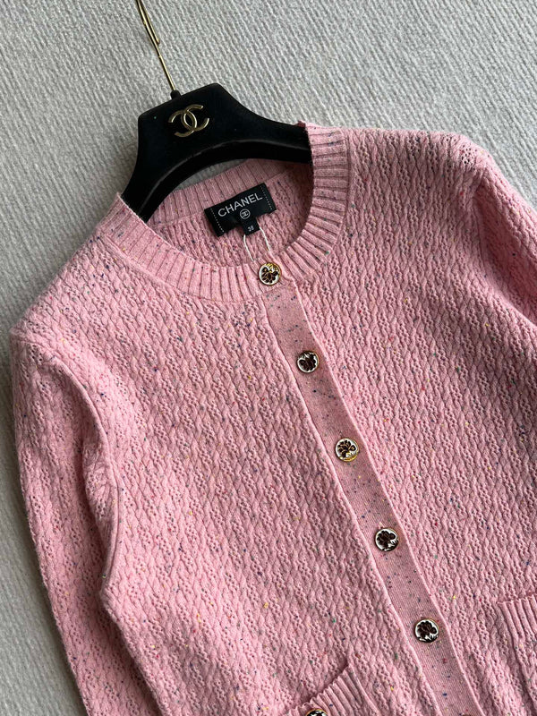 CC 25A Classic Round Neck Floral Wool Cardigan In Pink 275515