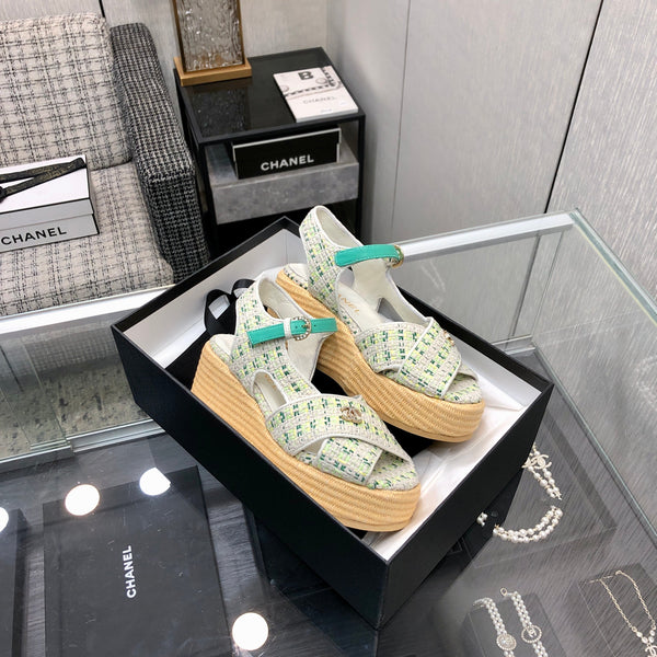 PEEP-TOE THICK SOLE SANDALS IN WHITE MIX TEA GREEN WOVEN FABRIC