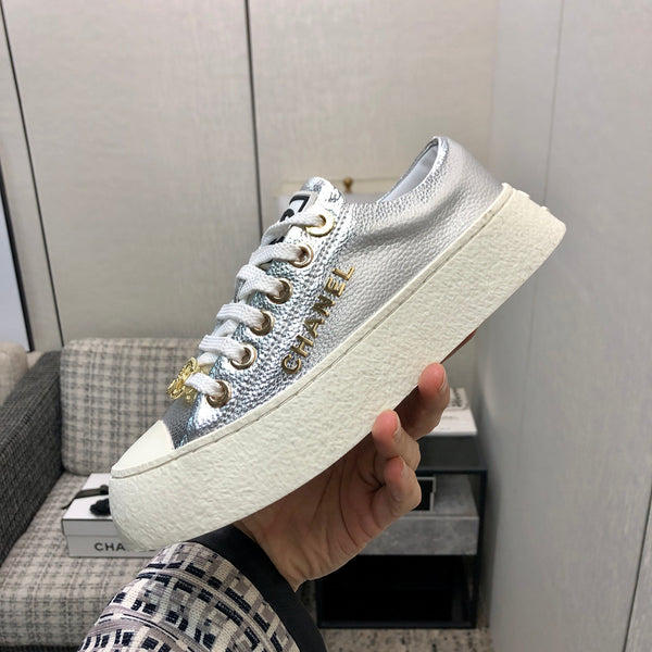 CASUAL SNEAKER IN SILVER METALLIC LAMBSKIN