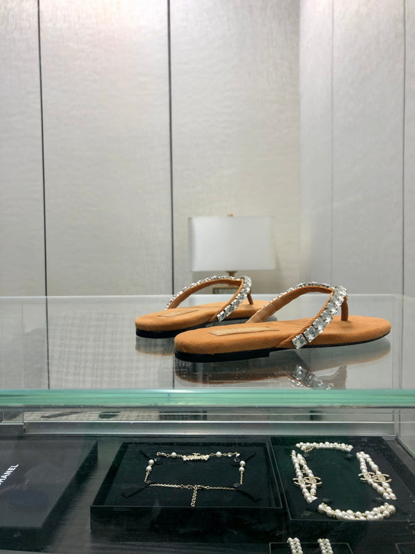 THONG SLIDE IN BRONZE BROWN SUEDE WITH WHITE CRYSTALS