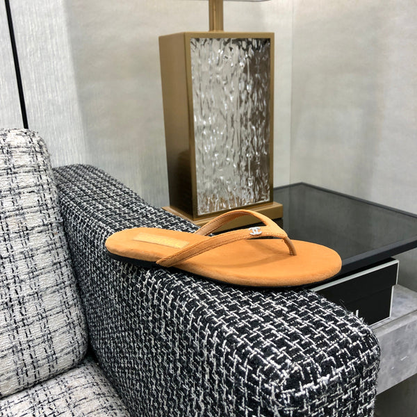 THONG SLIDE IN BRONZE BROWN SUEDE