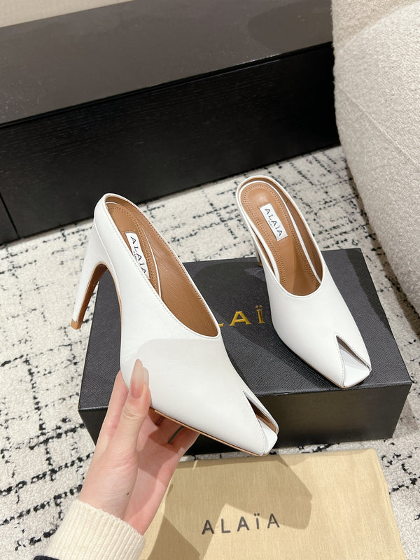 Alaia 25 Spike High Heel Mules White Lampskin 293182