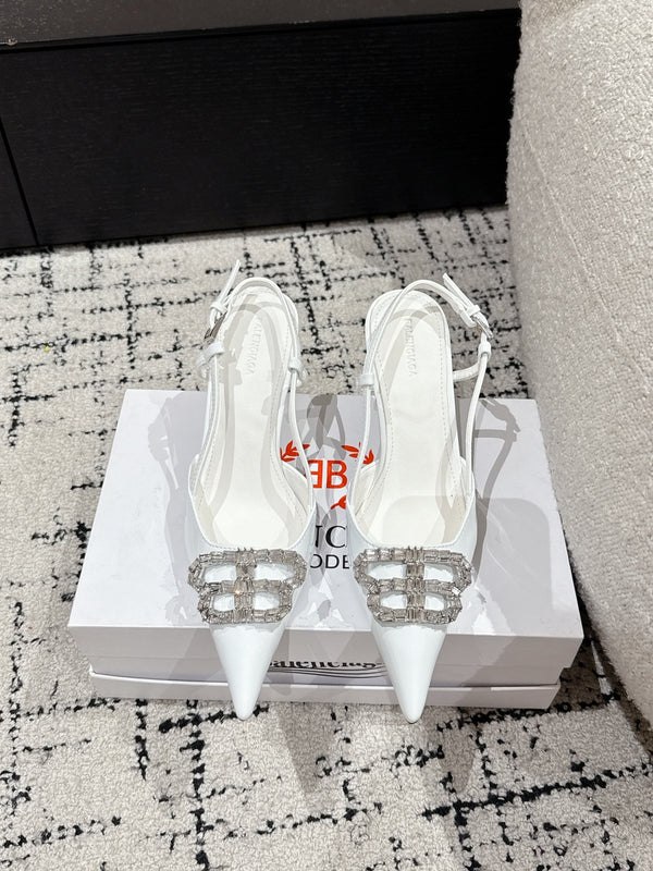 POINTED HIGH SLINGBACK IN WHITE PATENT CALFSKIN WITH CRYSTAL BUCKLE