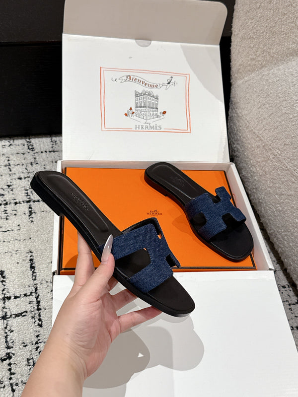 HM 25 Oran Sandal Black Calfskin Dark Blue Denim