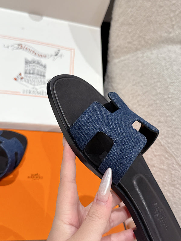 HM 25 Oran Sandal Black Calfskin Dark Blue Denim