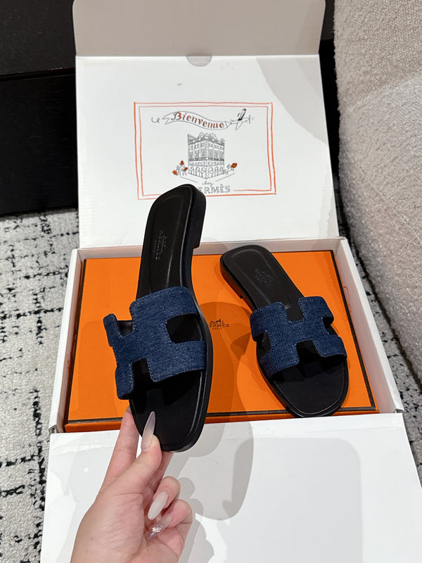 HM 25 Oran Sandal Black Calfskin Dark Blue Denim