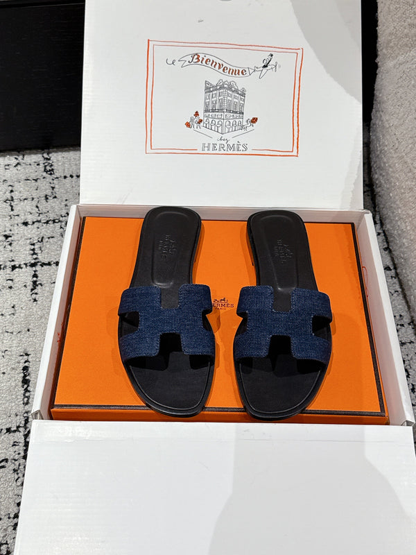 HM 25 Oran Sandal Black Calfskin Dark Blue Denim