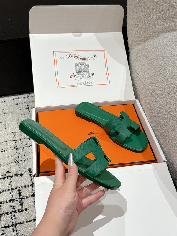 HM 25 Oran Sandal Dark Green Epsom