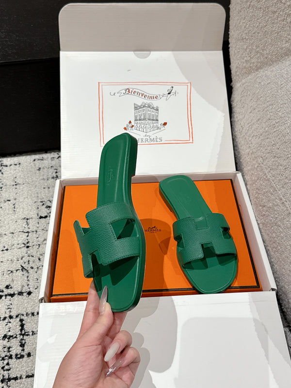 HM 25 Oran Sandal Dark Green Epsom