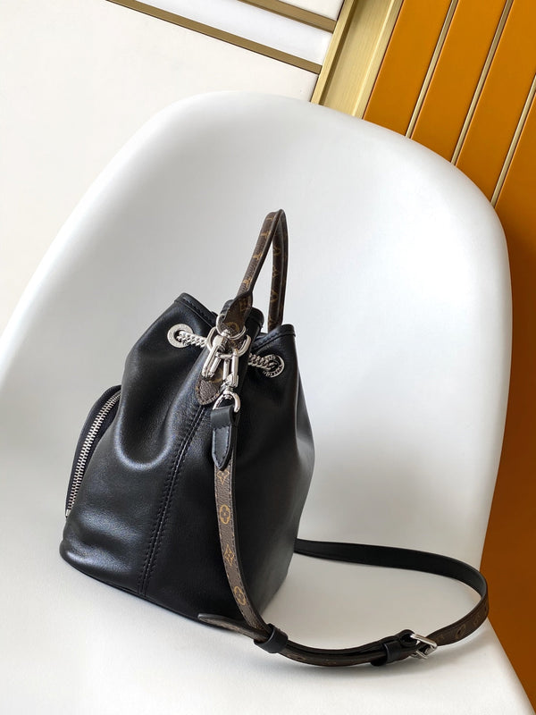 LV M14377 No Way Vibe Handbag 24cm Black Sheepskin & Cowhide HW