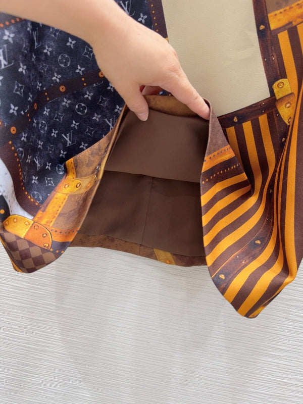 LV 25 Retro Elegant T-Shirt Multicolor Polyester