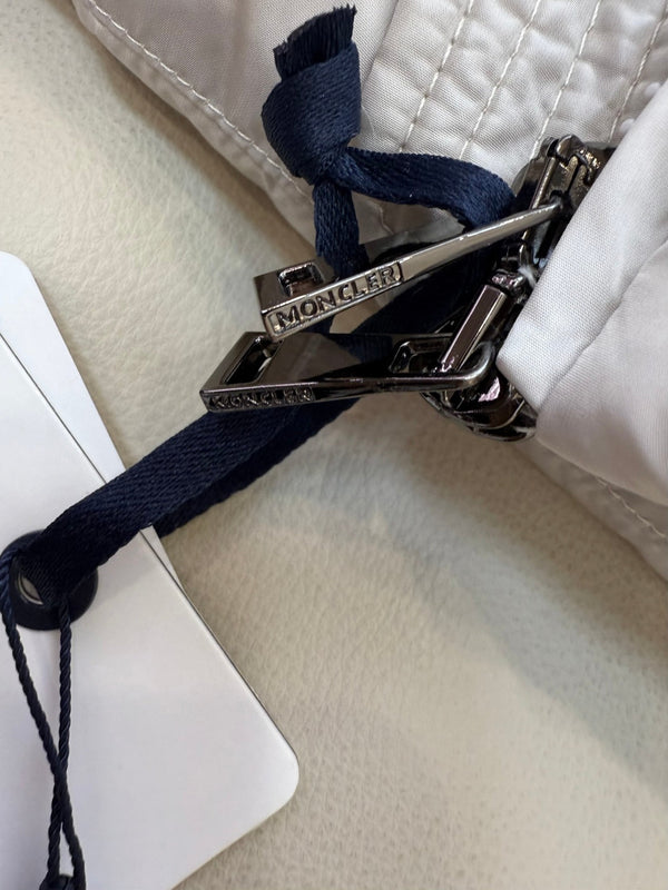 Moncler 25 Jacket White Polyester And Goose Feathers 301515