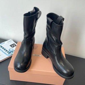 MiuMiu 26 heeled boots black cowhide 521957