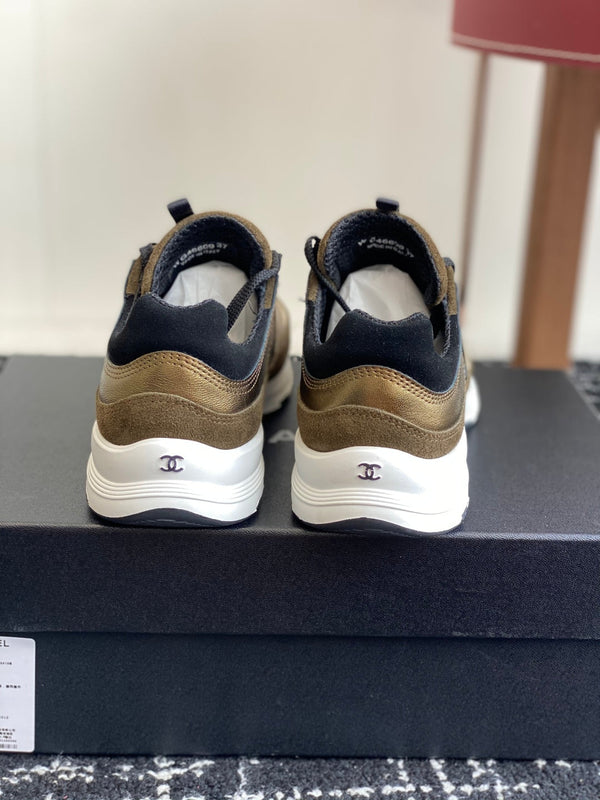 CC 25 Sneaker Gold Suede Sheepskin 352724