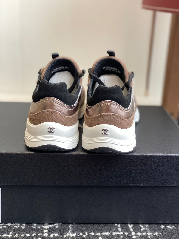 CC 25 Sneaker Pink Gold Suede Sheepskin 352725