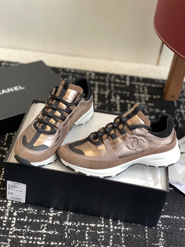 CC 25 Sneaker Pink Gold Suede Sheepskin 352725