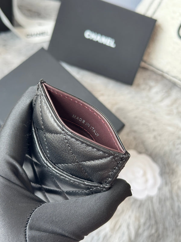 CC Carld Holder Black Sliver-tone Metal Lamskin 242674