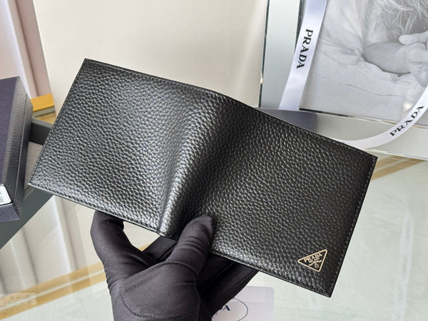 Pra 2M0513 Metal Triangle Logo Wallet 11cm Black lychee-grained cowhide