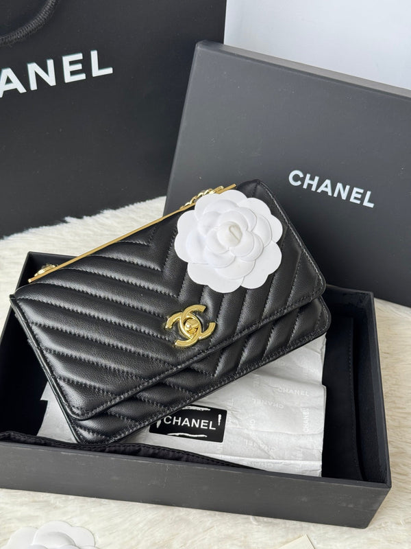 CC 2025 Woc 19cm Bag Black Gold Lambskin 299732