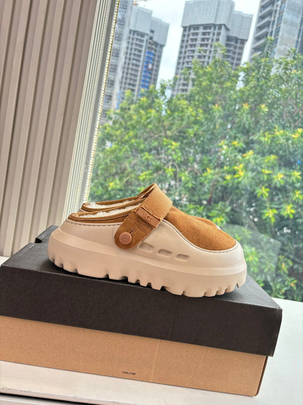 UGG PeakMod Mule Brown Beige Suede 525927