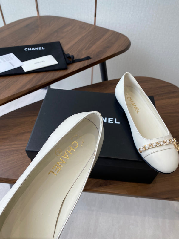 CC Ballerina Chain Flats White Lambskin GHW 431485