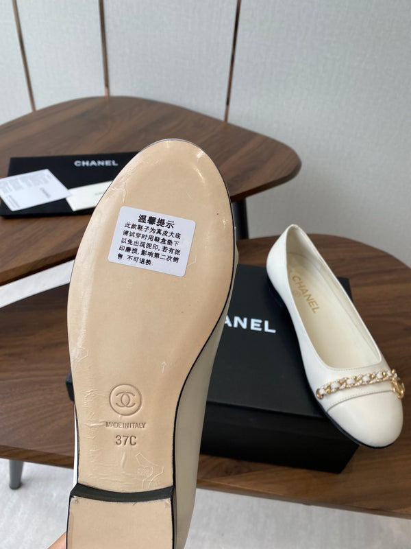 CC Ballerina Chain Flats White Lambskin GHW 431485