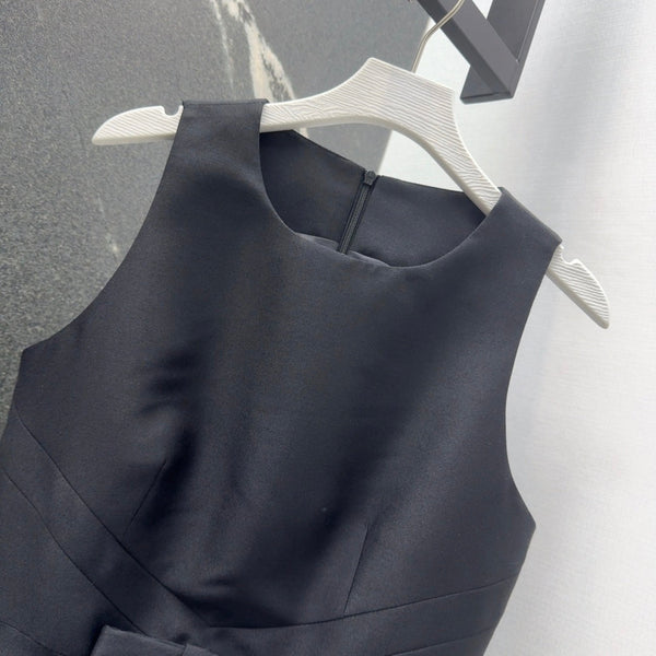 CD 25 Mini abito senza maniche con fiocco in raso nero